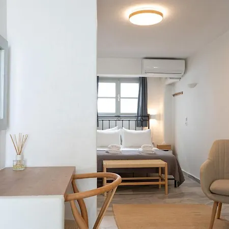 White W2 New In * Nausa