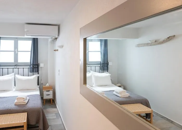 White W2 New In נאוסה