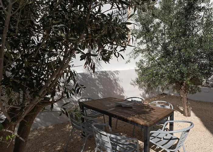 White W2 New In דירה